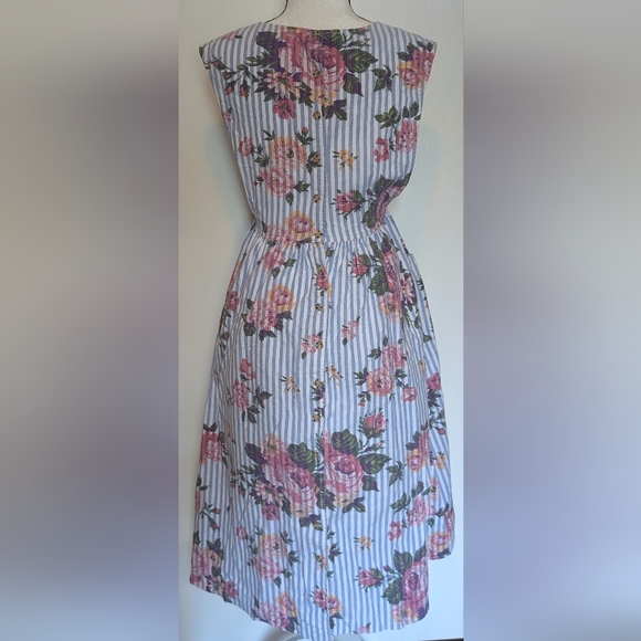 Gorgeous Vintage Button Button Back Floral Willowbend Dress - Picture 2 of 9